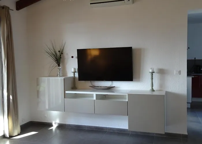 Bellavista A Santa Giulia, Proche De La Et Vue Aparthotel 4*