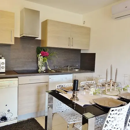 Bellavista A Santa Giulia, Proche De La Et Vue 아파트호텔 4*