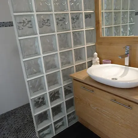 Apart-hotel Bellavista à Santa Giulia, Proche De La Et Vue