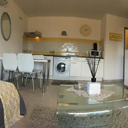 Apart-hotel Bellavista à Santa Giulia, Proche De La Et Vue