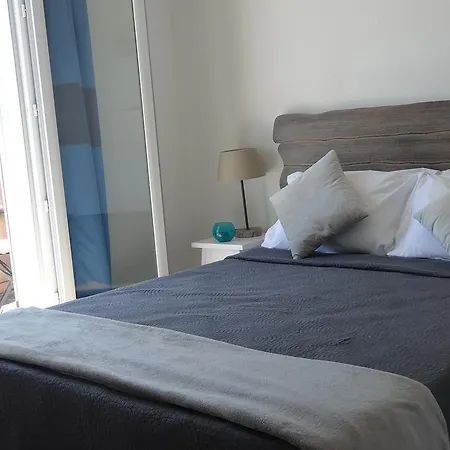 Apart-hotel Bellavista à Santa Giulia, Proche De La Et Vue