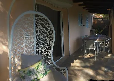 Apart-hotel Bellavista à Santa Giulia, Proche De La Et Vue