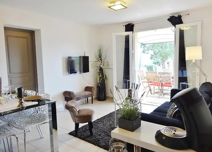 Apartmanhotel Bellavista A Santa Giulia, Proche De La Et Vue