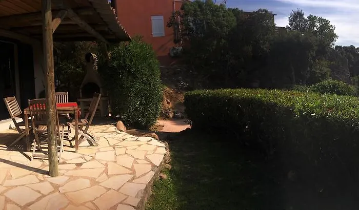 Lägenhetshotell Bellavista A Santa Giulia, Proche De La Et Vue 4*