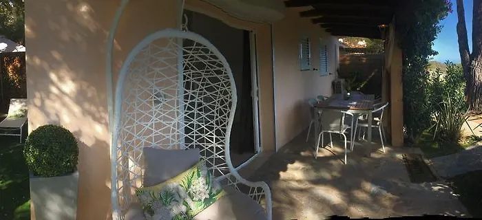 Lägenhetshotell Bellavista A Santa Giulia, Proche De La Et Vue